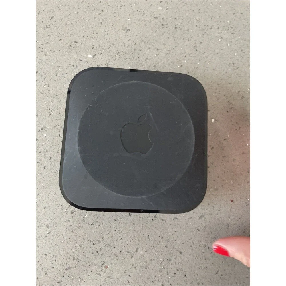 Apple TV A1625 32GB 4th Gen HD Media Streamer Unit Only Tested